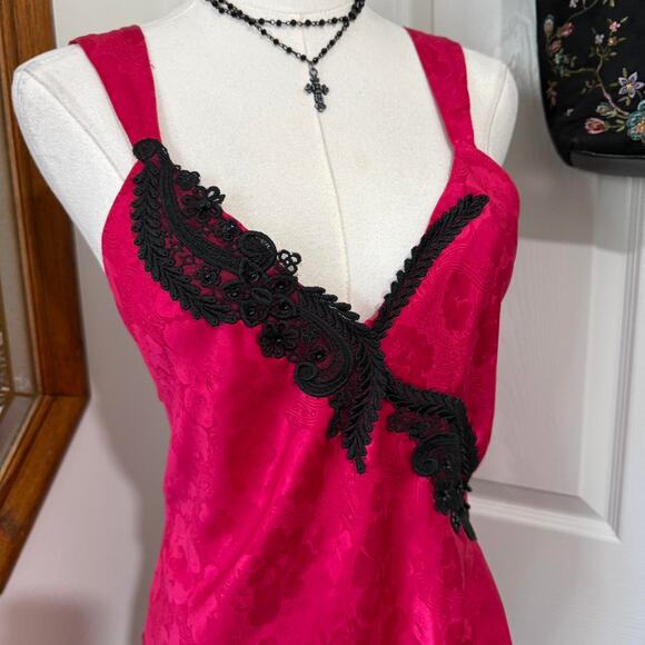 VTG 80s Victoria's Secret Bright Pink/Red Floral Black Beaded Lace Lingerie Slip - Picture 2 of 8